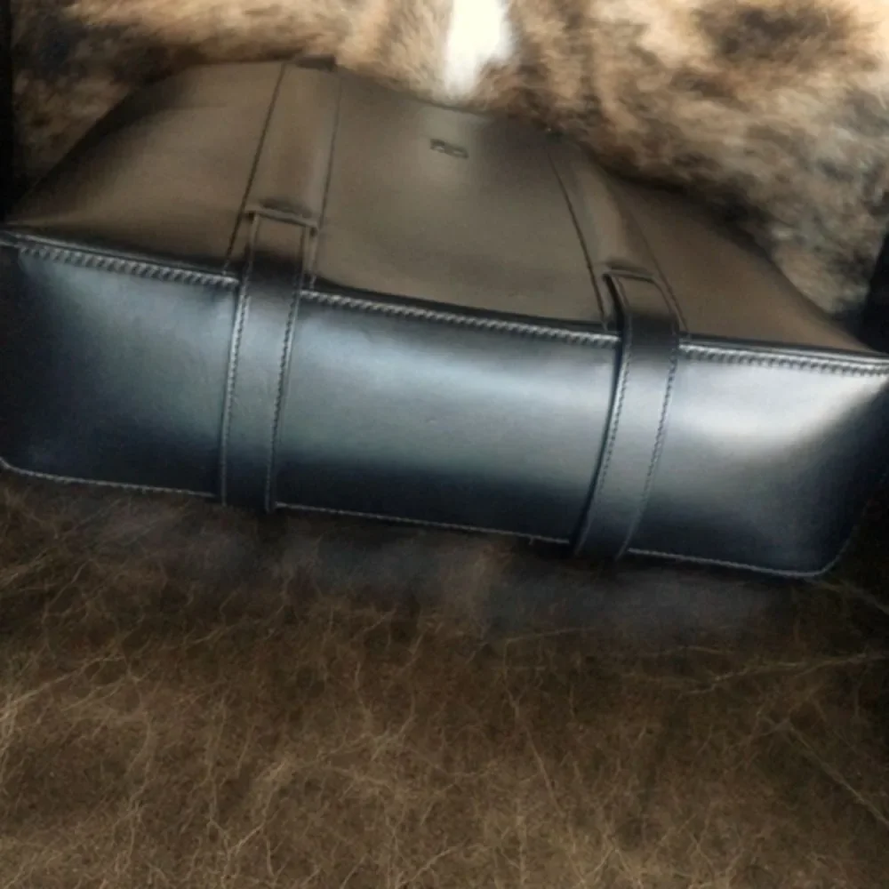 IL BISONTE Rare Italian Leather Satchel/ Tote Bag
